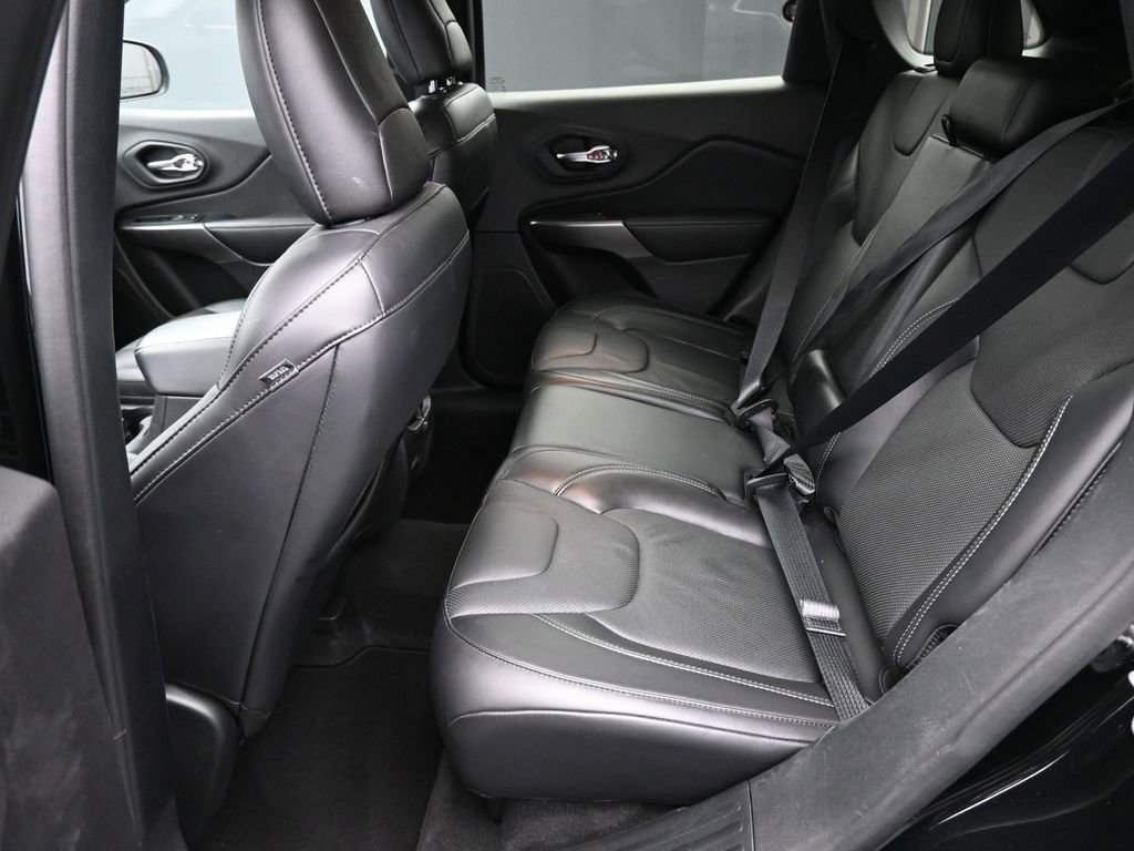 Used 2020 Jeep Cherokee Limited AWD/4WD image 13
