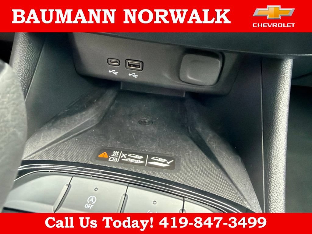 Used 2024 Buick Envista Avenir FWD image 36