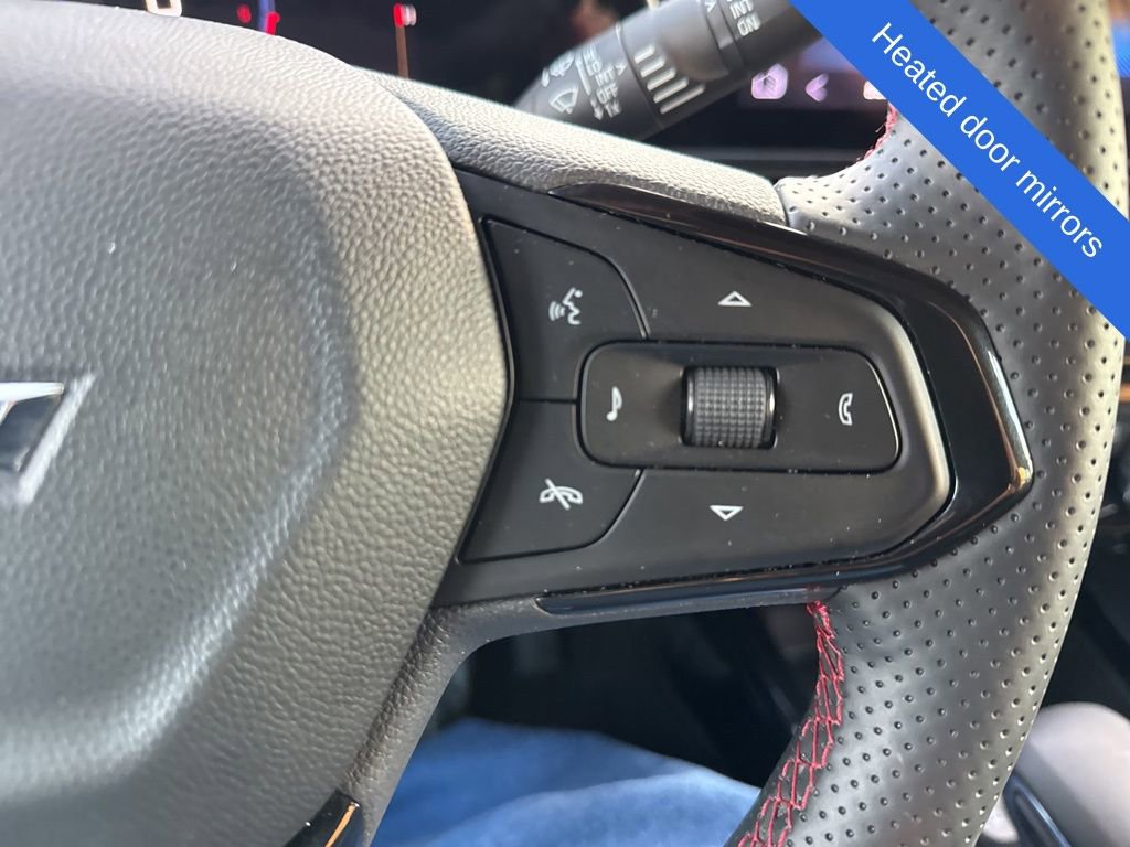 Used 2025 Chevrolet Trax RS w/ Driver Confidence Package image 24