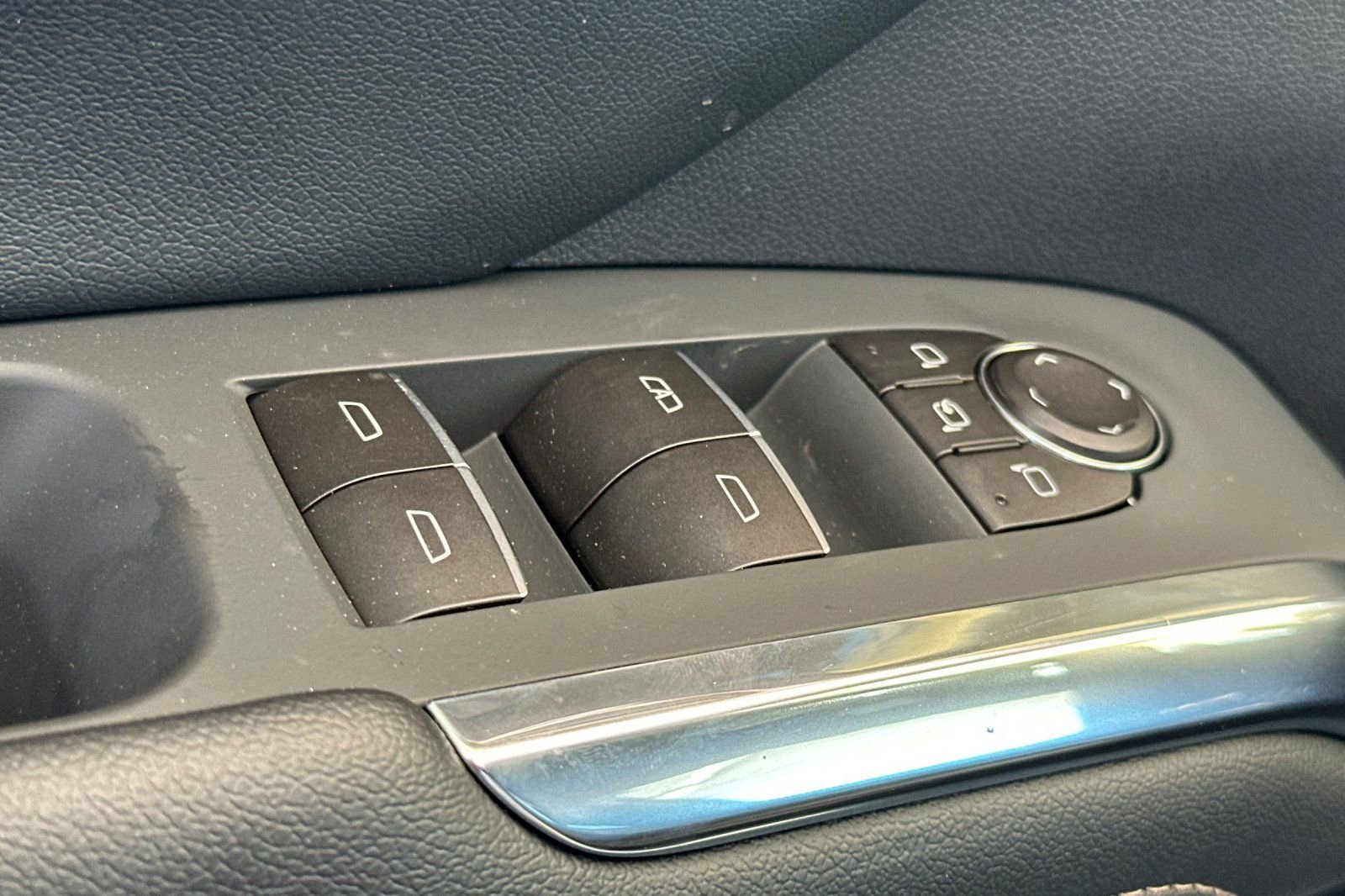 New 2026 Chevrolet Traverse High Country image 12