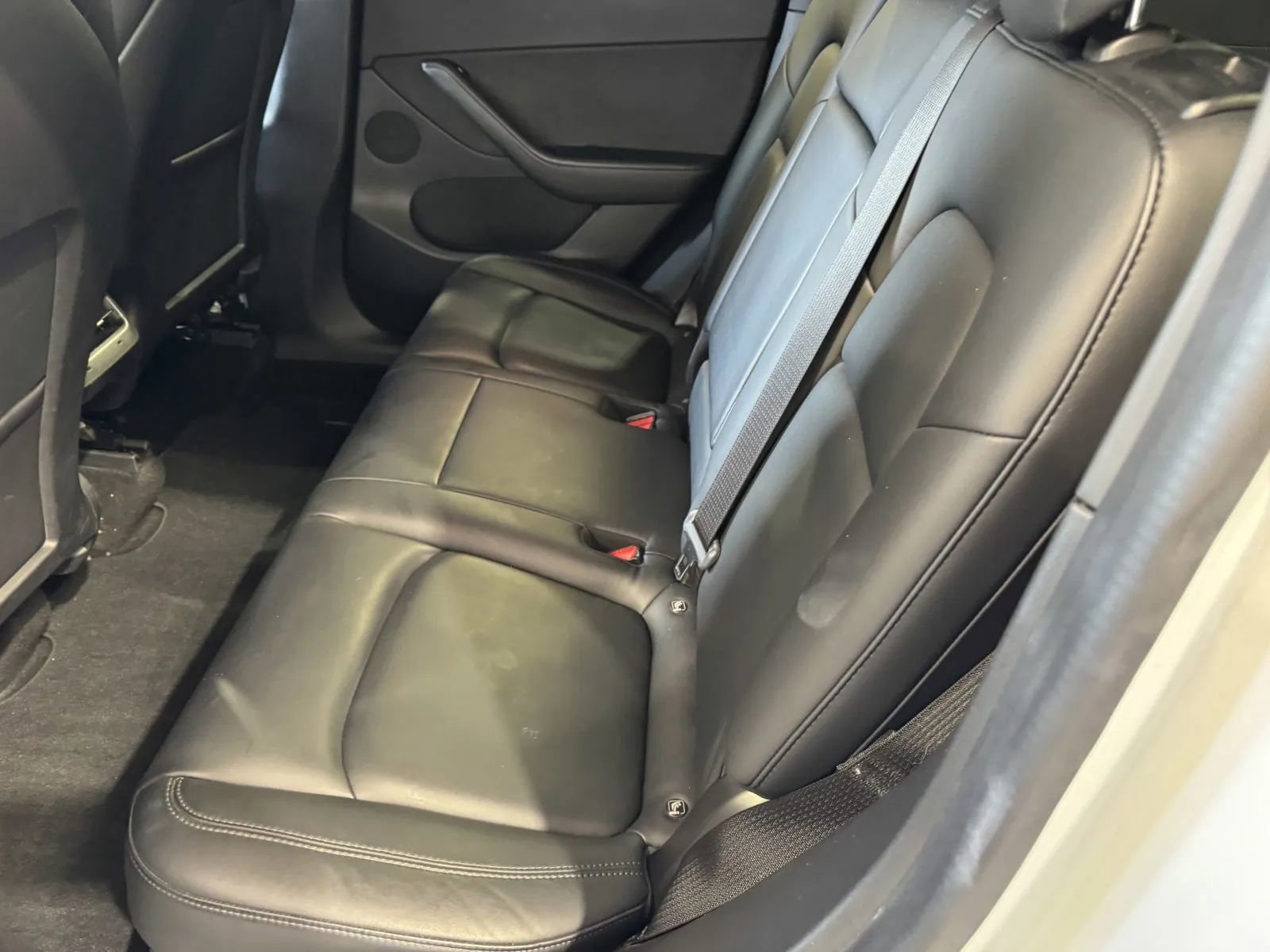 Used 2021 Tesla Model Y Long Range image 11