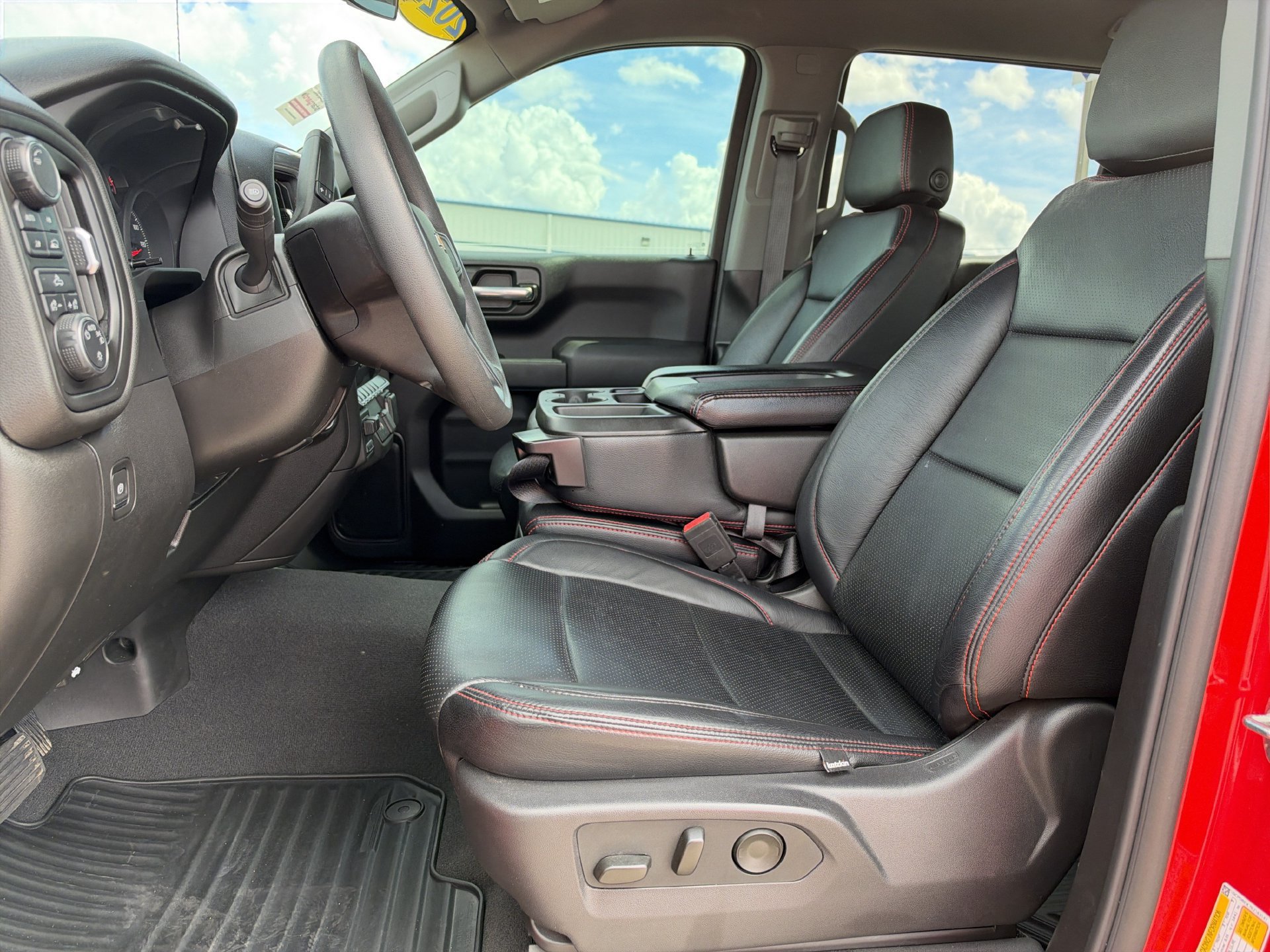 Used 2024 Chevrolet Silverado 1500 Custom w/ Turbomax Blackout Package AWD/4WD image 10