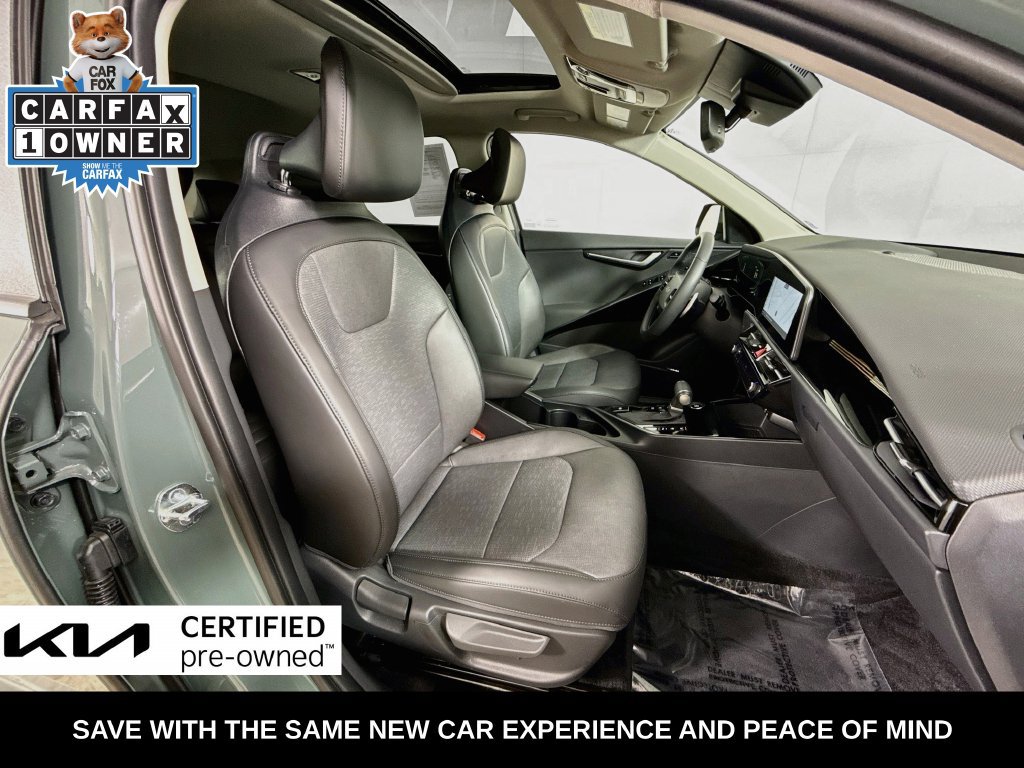 Certified 2025 Kia Niro SX Touring FWD image 36
