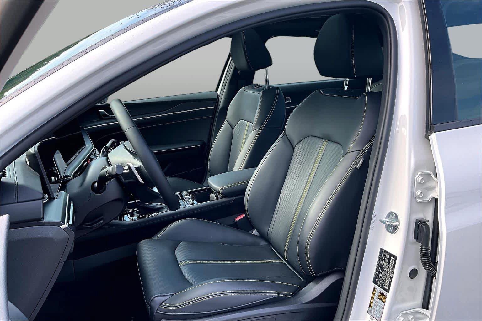 Used 2025 Kia K5 GT FWD image 7