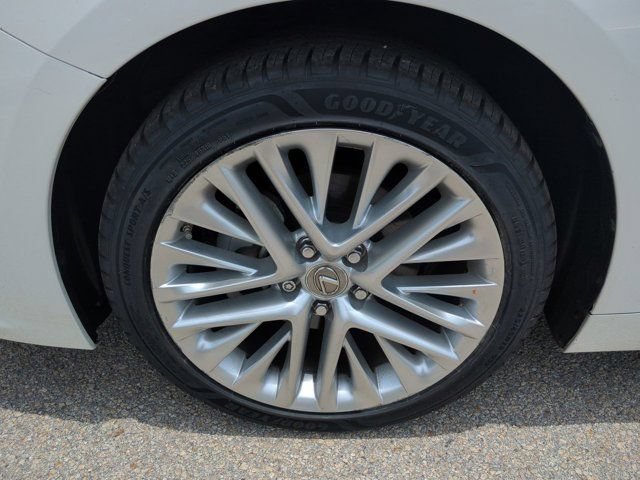 Used 2014 Lexus ES 350 w/ Luxury Package FWD image 10