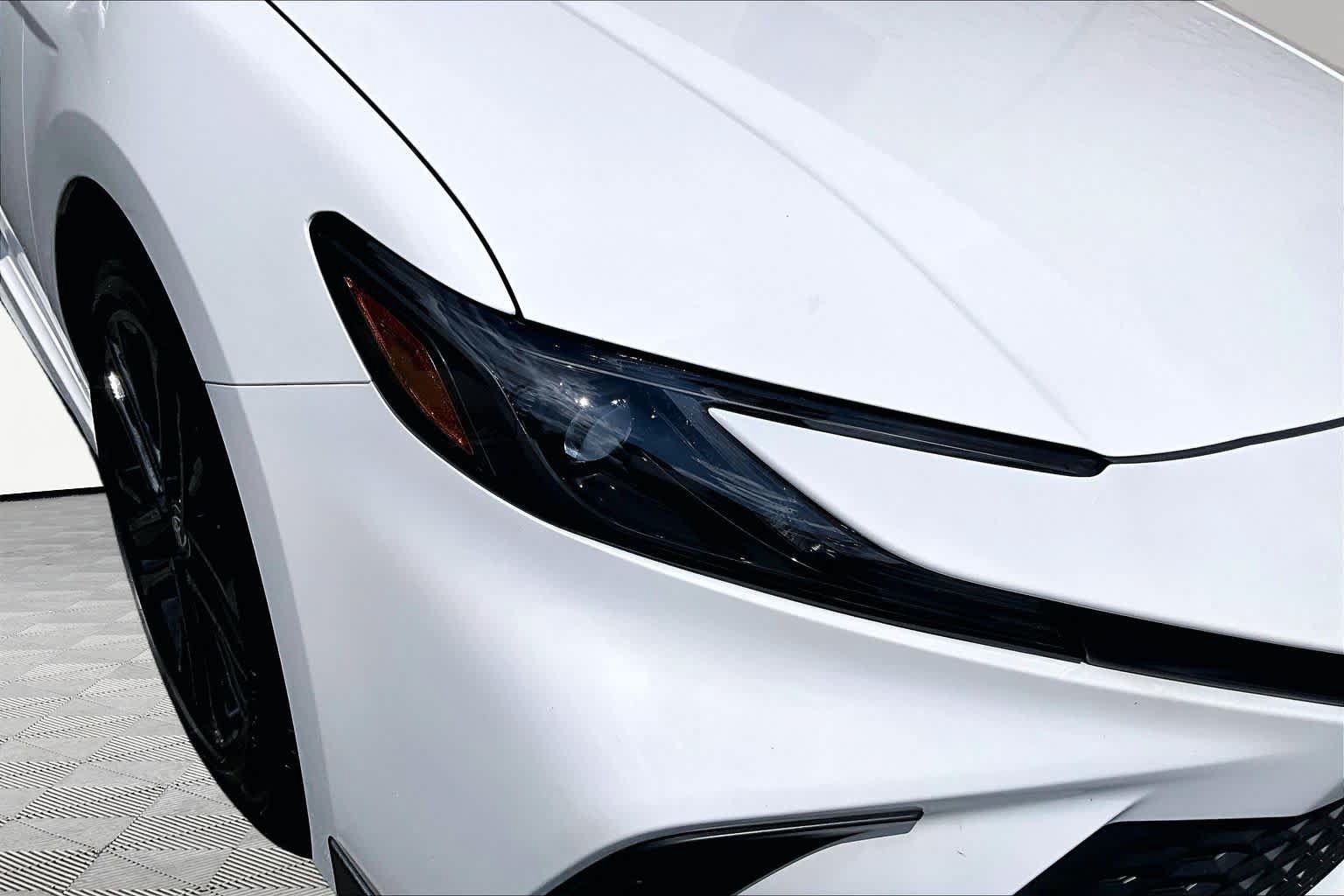 Used 2025 Toyota Camry SE FWD image 28