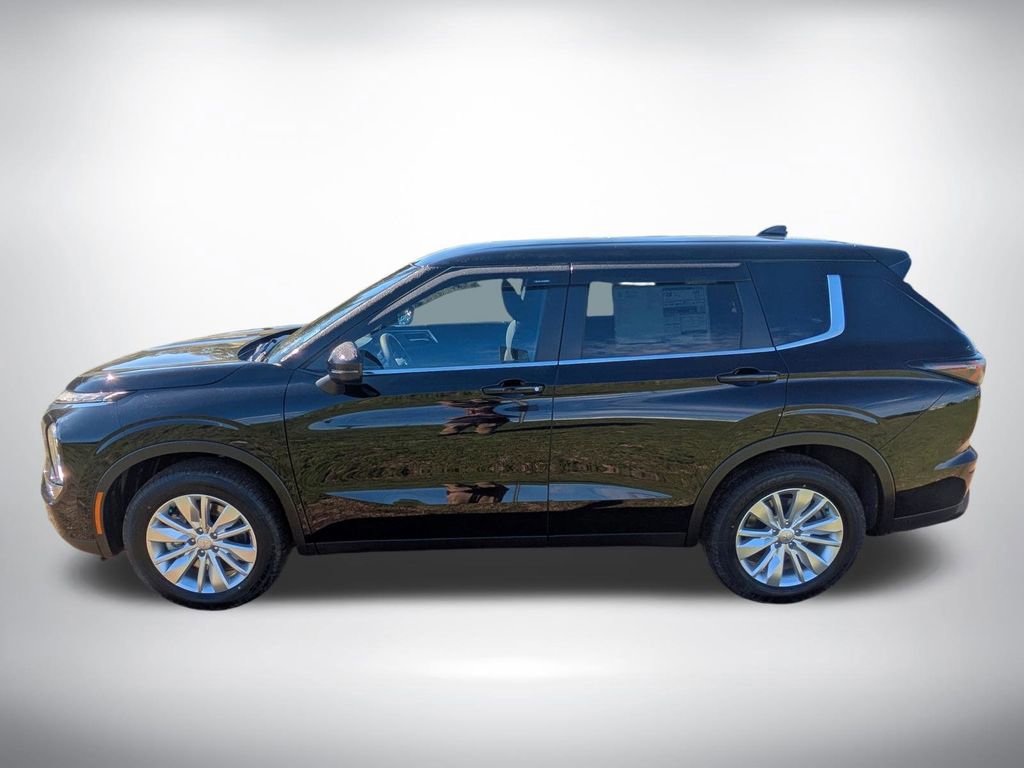 New 2026 Mitsubishi Outlander ES image 6