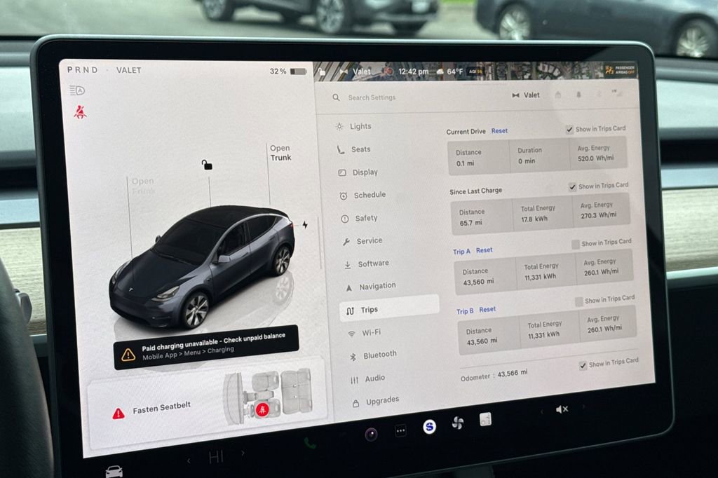 Used 2023 Tesla Model Y Long Range image 22