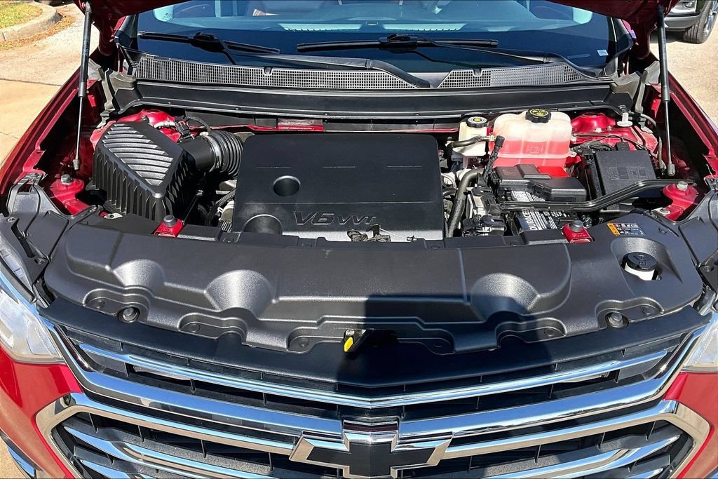 Used 2018 Chevrolet Traverse High Country w/ LPO, Floor Liner Package AWD/4WD image 11