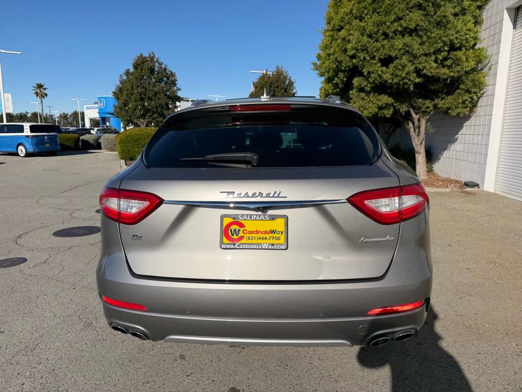 Used 2020 Maserati Levante GranLusso image 5