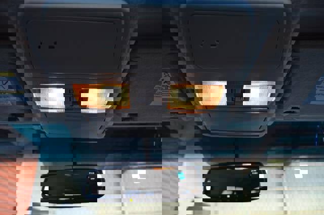 Used 2012 Nissan Frontier SL w/ Moonroof Pkg image 27