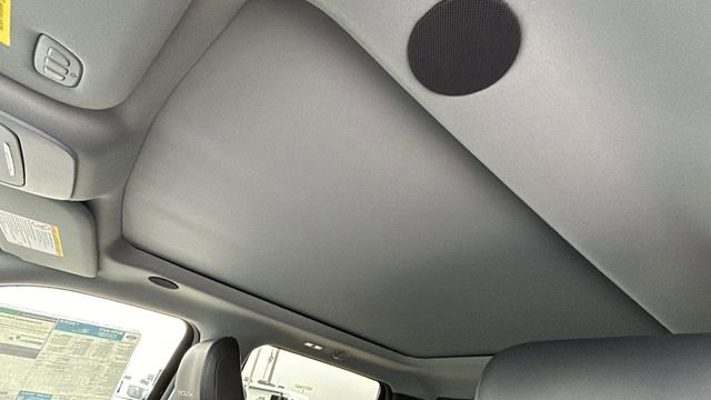 New 2026 Ford F250 Lariat w/ Black Appearance Package image 24