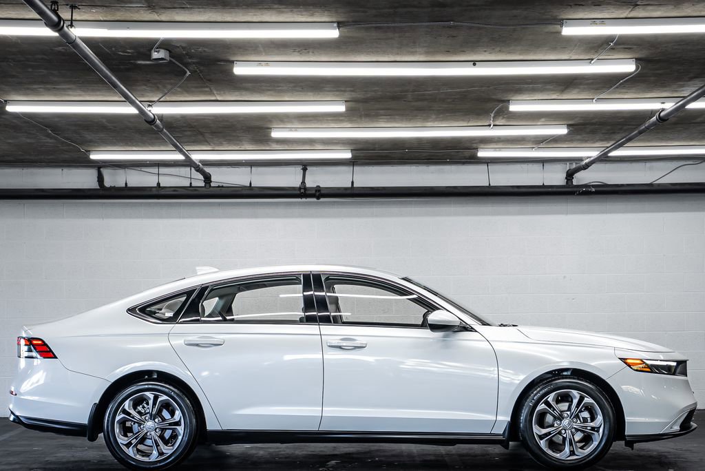 Used 2023 Honda Accord EX image 6