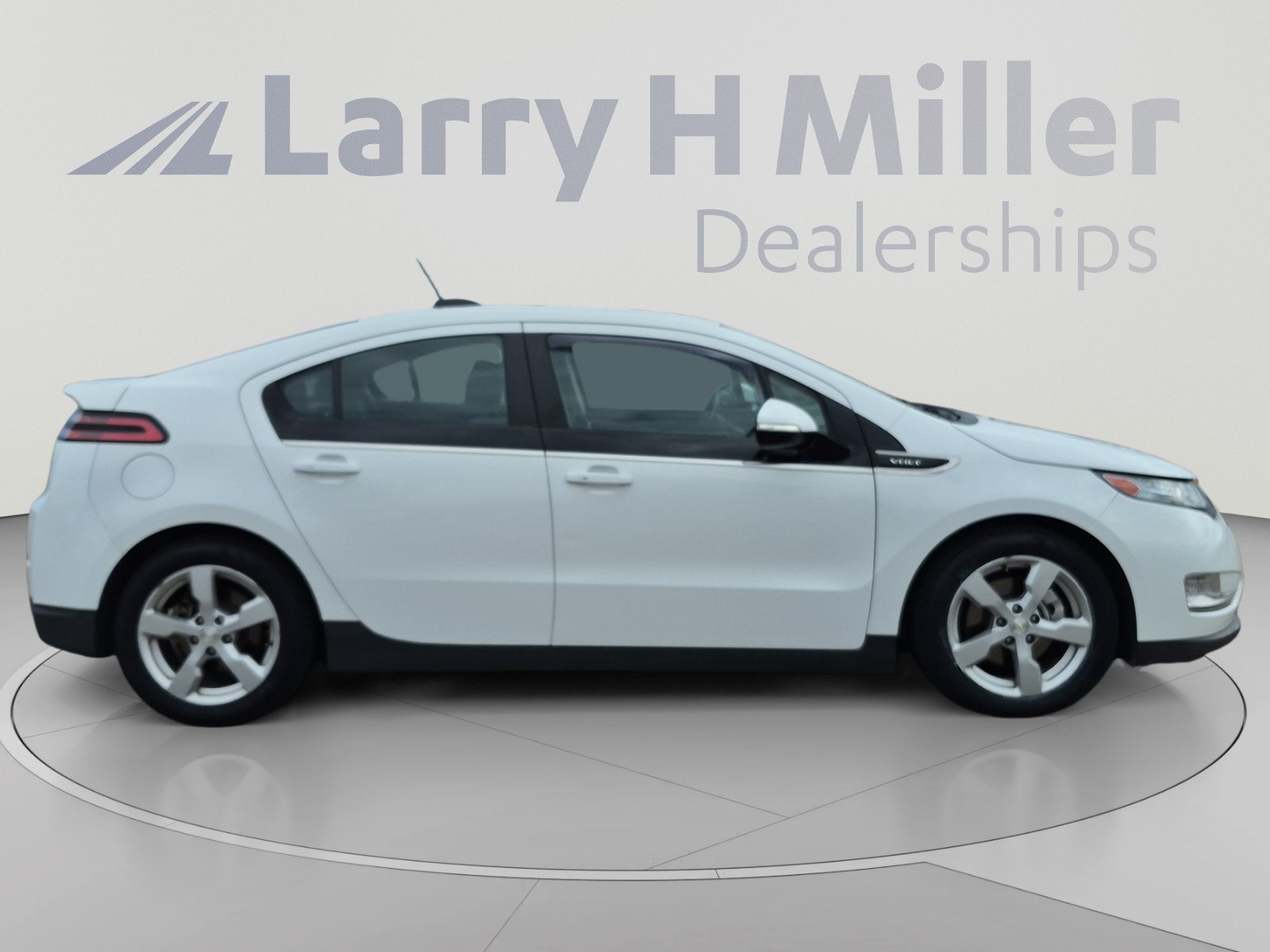 Used 2015 Chevrolet Volt FWD image 6