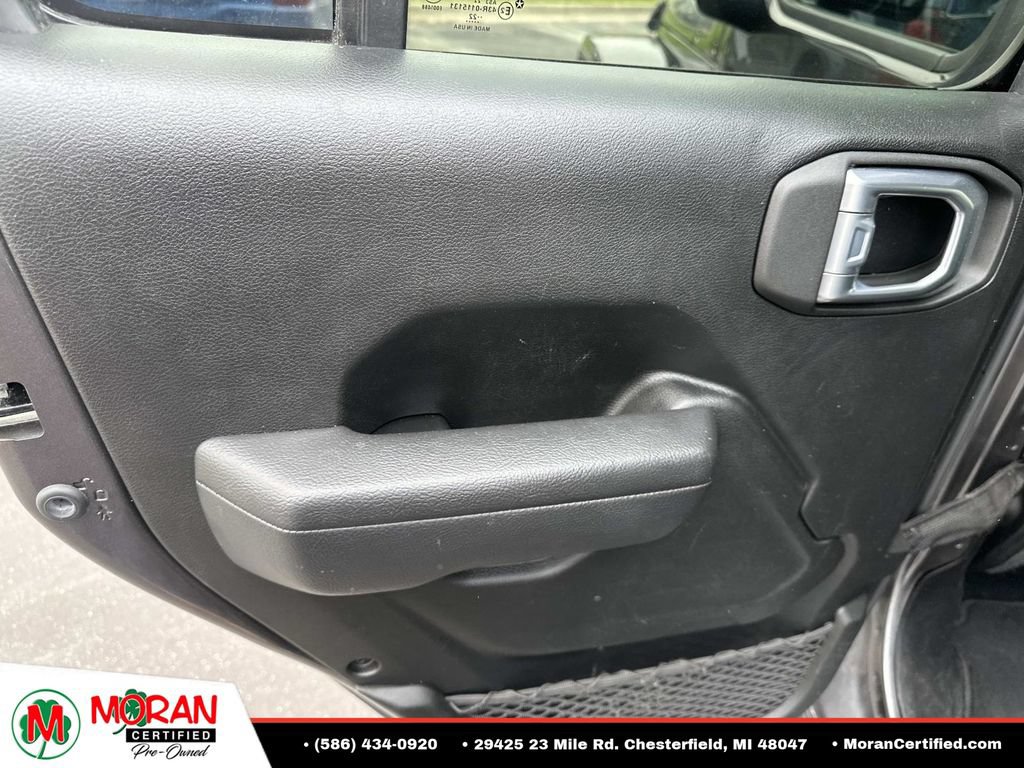 Used 2022 Jeep Gladiator Sport AWD/4WD image 13