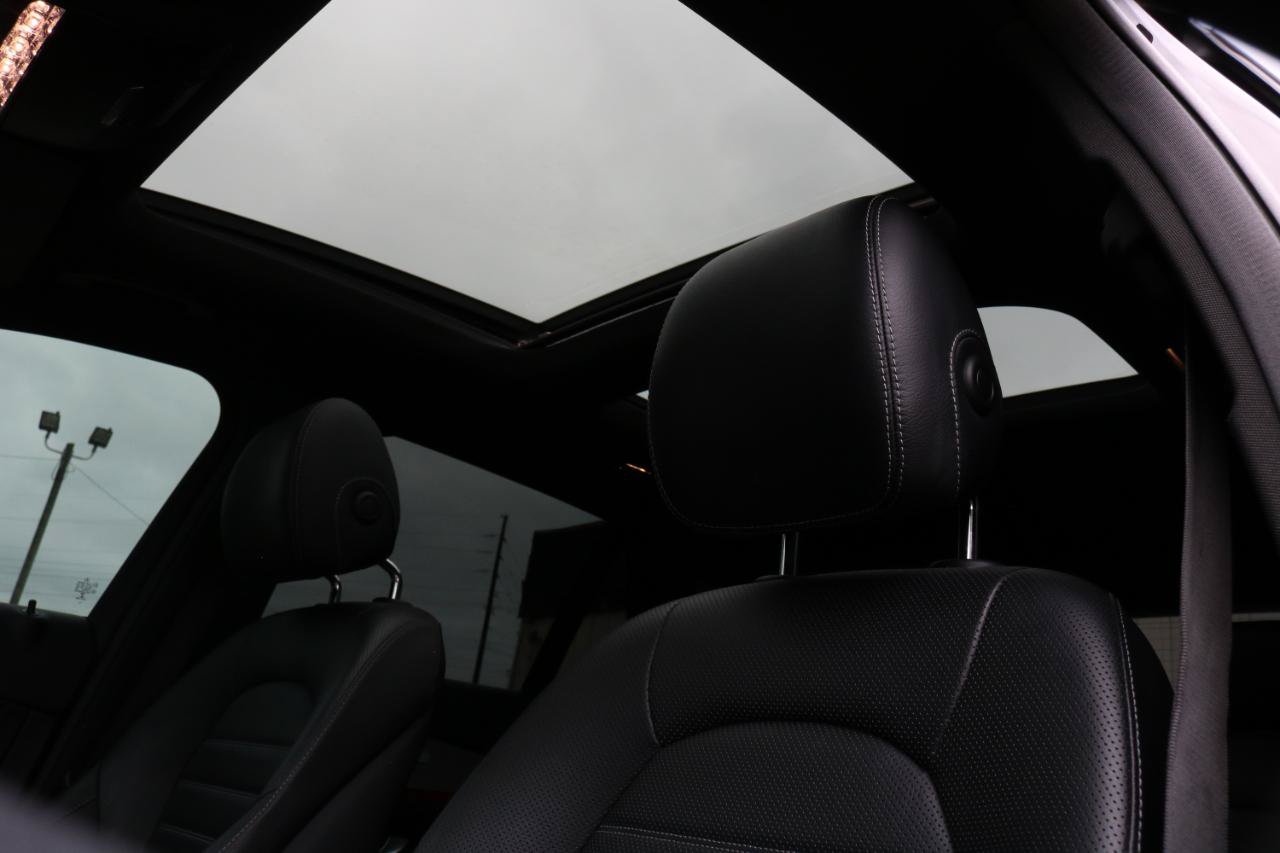 Used 2020 Mercedes-Benz GLC 300 4MATIC image 36