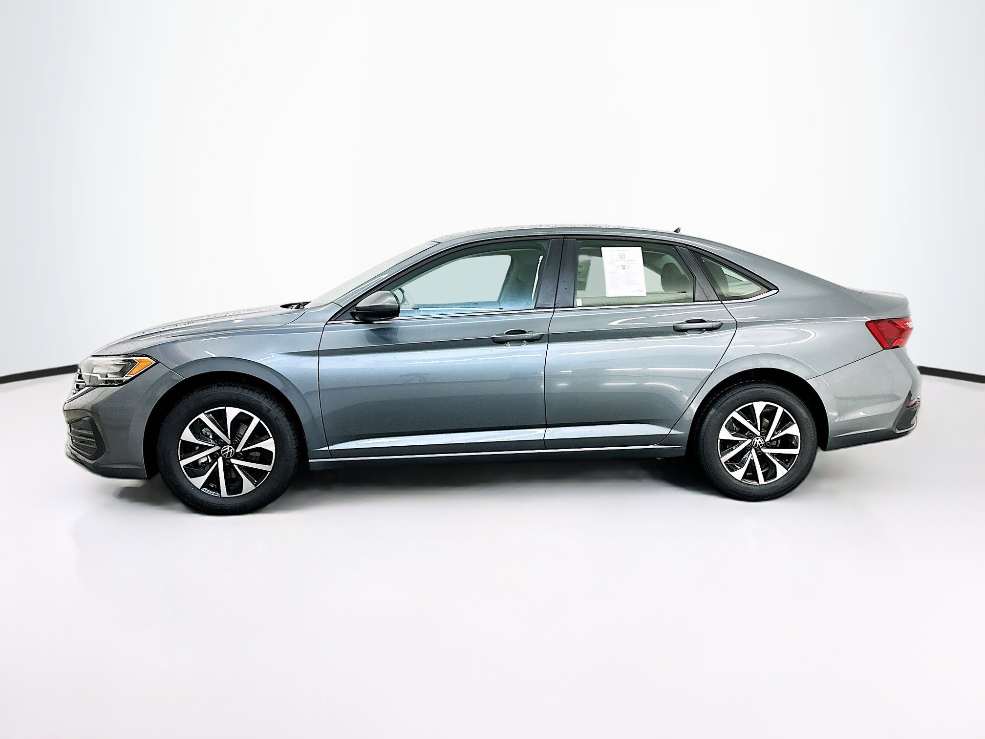 Used 2024 Volkswagen Jetta S image 4