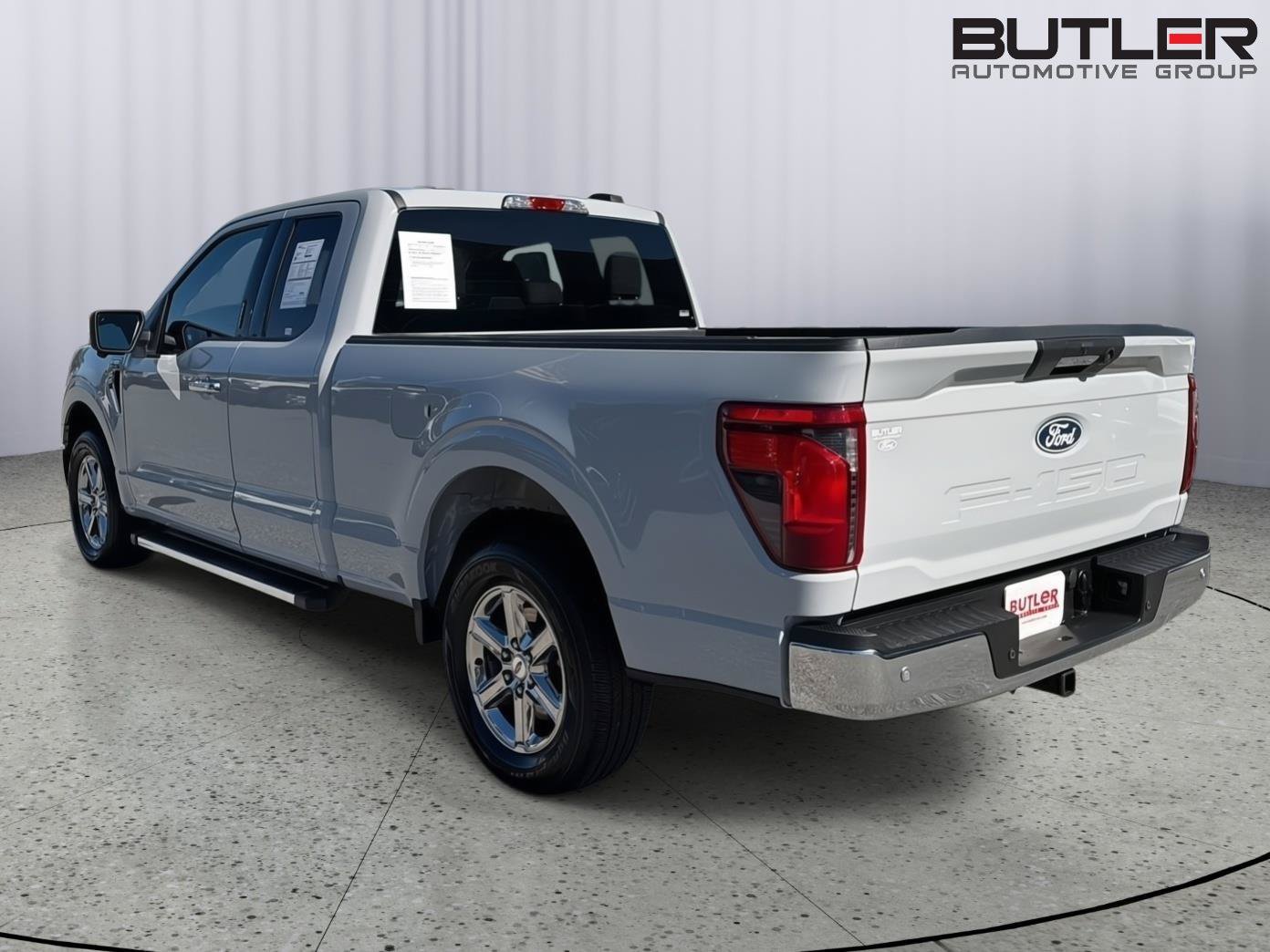 Certified 2024 Ford F150 XLT w/ Mobile Office Package RWD image 4