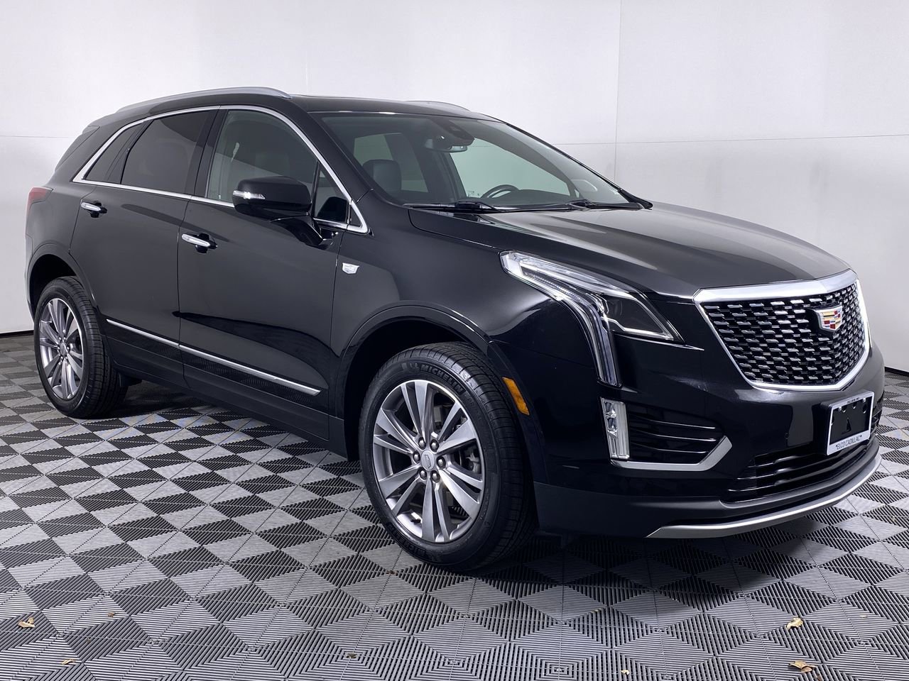 Certified 2023 Cadillac XT5 Premium Luxury AWD/4WD image 38