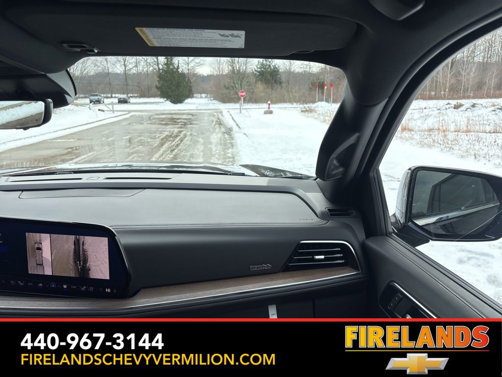 Used 2025 Chevrolet Suburban High Country image 42