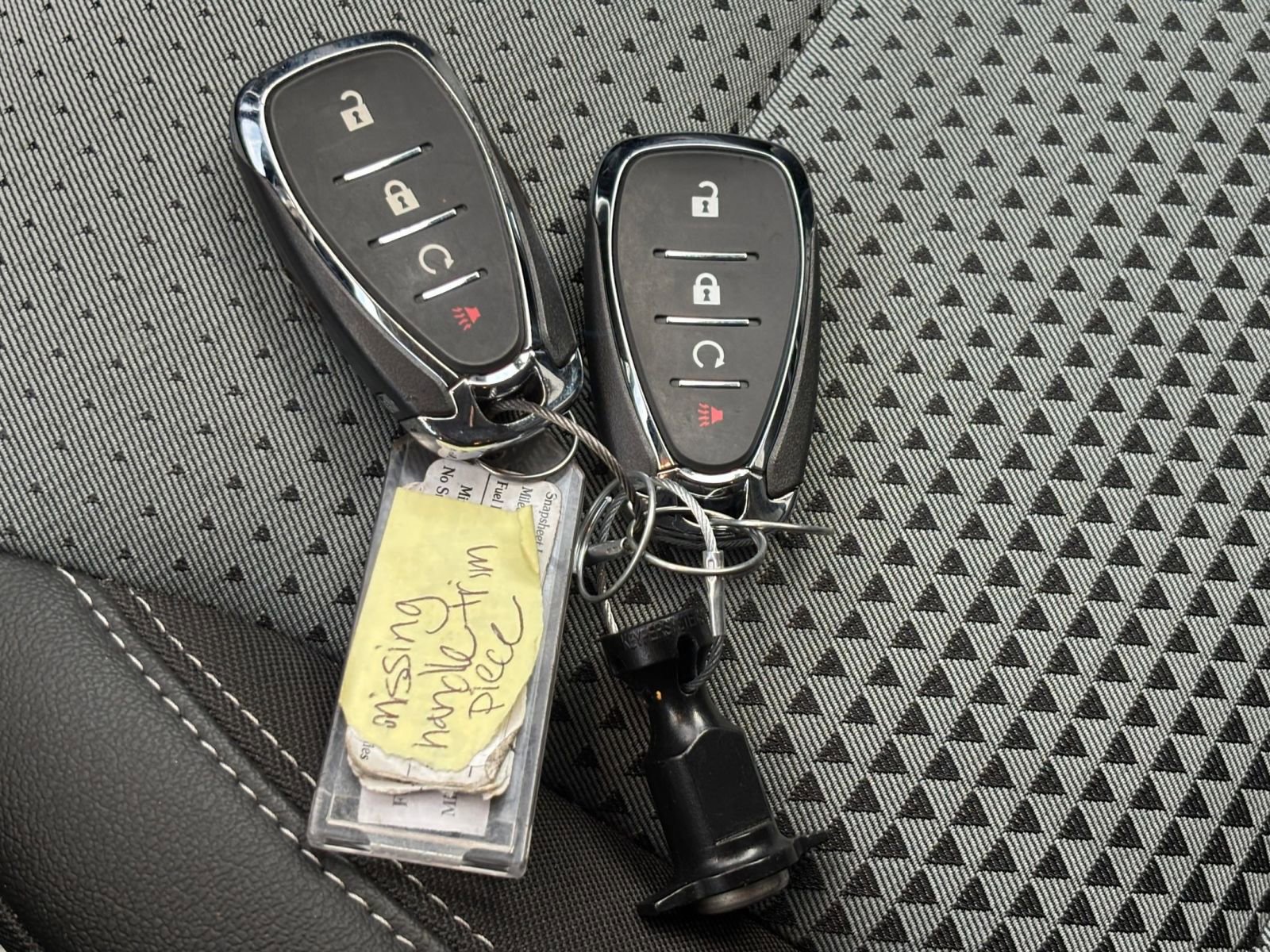 Used 2025 Chevrolet Trax LT w/ LT Convenience Package FWD image 22