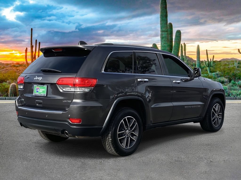 Used 2018 Jeep Grand Cherokee Limited image 3