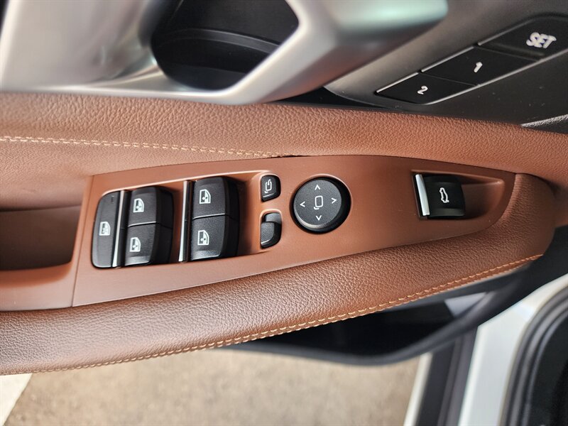 Used 2021 BMW X5 xDrive40i w/ Convenience Package AWD/4WD image 27