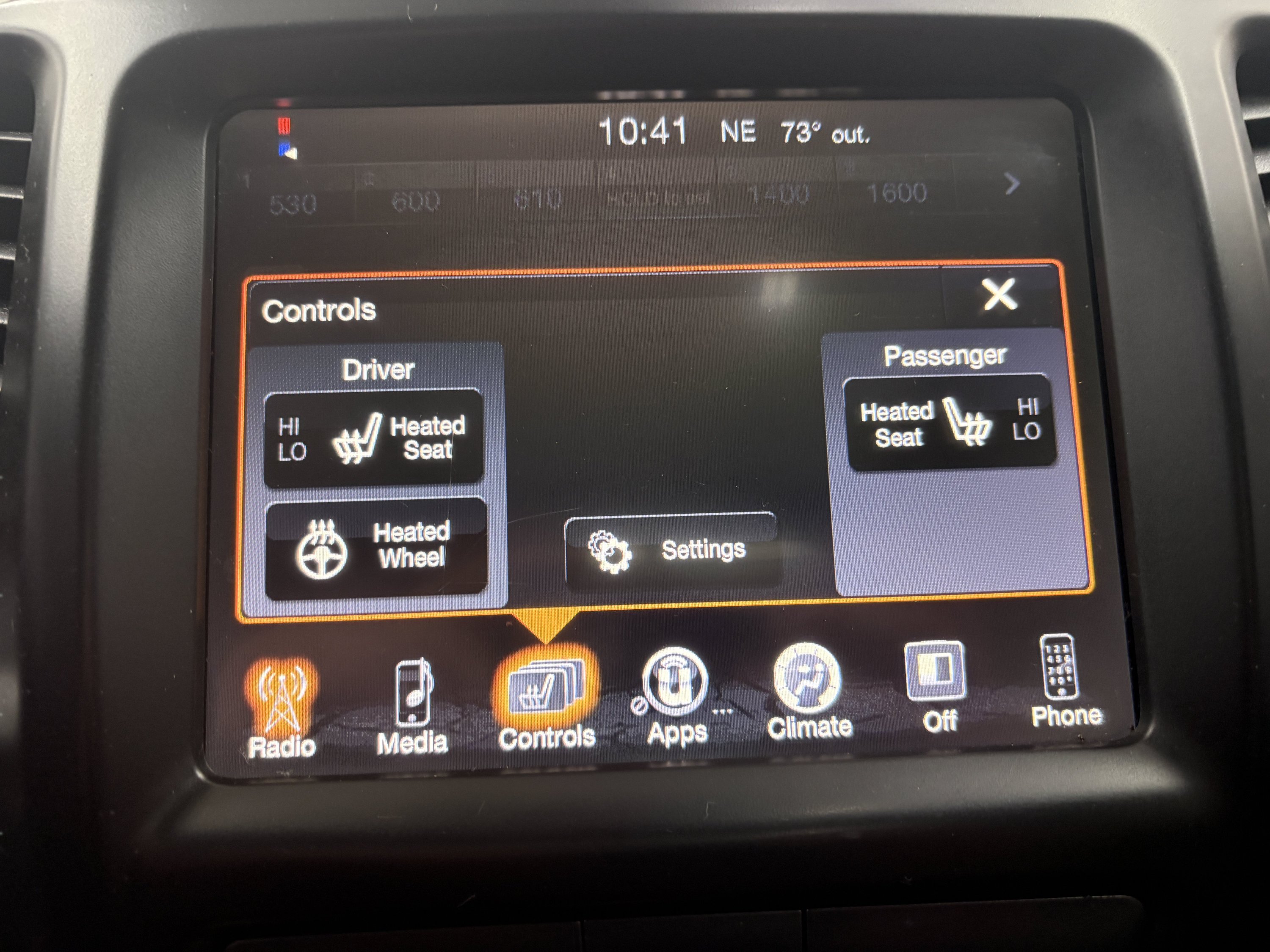 Used 2017 Jeep Cherokee Latitude w/ Cold Weather Group AWD/4WD image 15