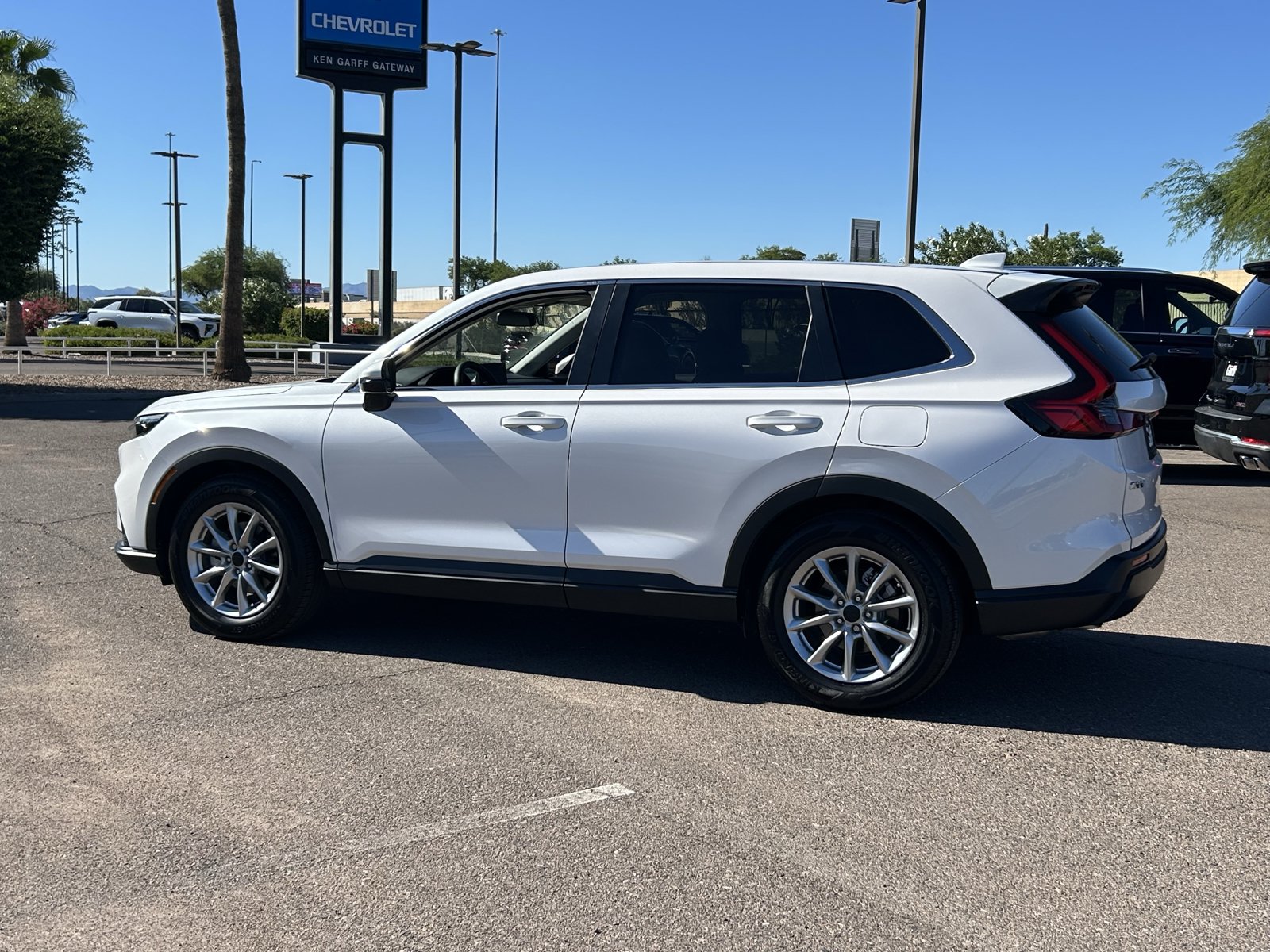 Used 2026 Honda CR-V EX image 3