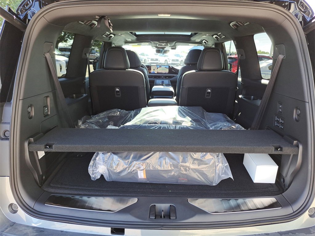 New 2026 INFINITI QX80 Autograph w/ Premium Cargo Package image 19