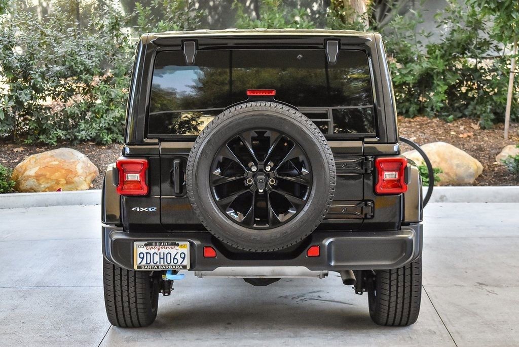 Used 2022 Jeep Wrangler Unlimited Sahara AWD/4WD image 5