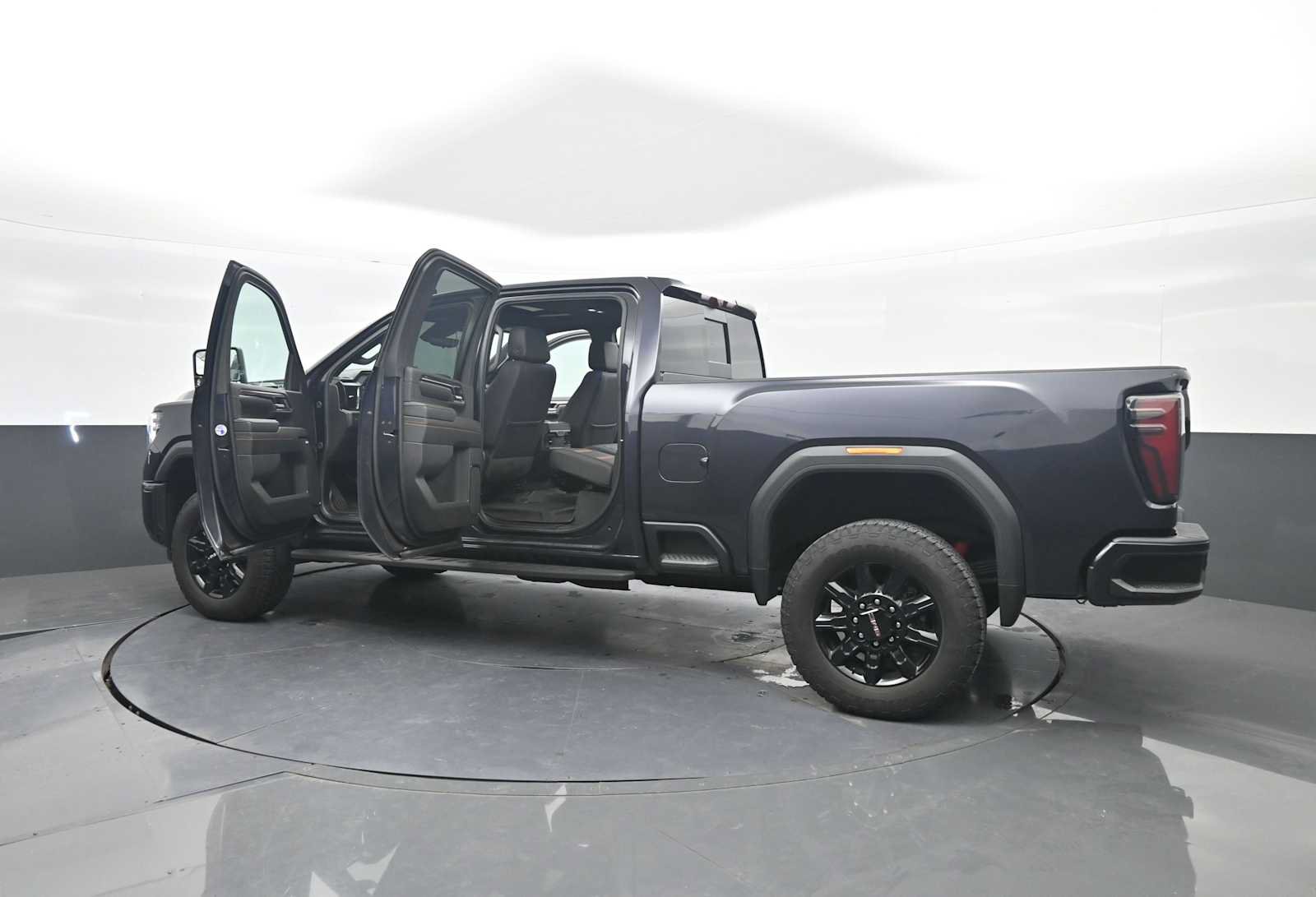 Used 2024 GMC Sierra 2500 AT4 w/ AT4 Premium Plus Package AWD/4WD image 65