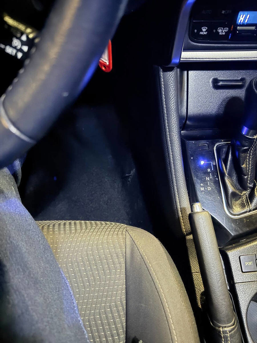 Used 2018 Toyota Corolla iM w/ Carpet Mat Package (TMS) image 16