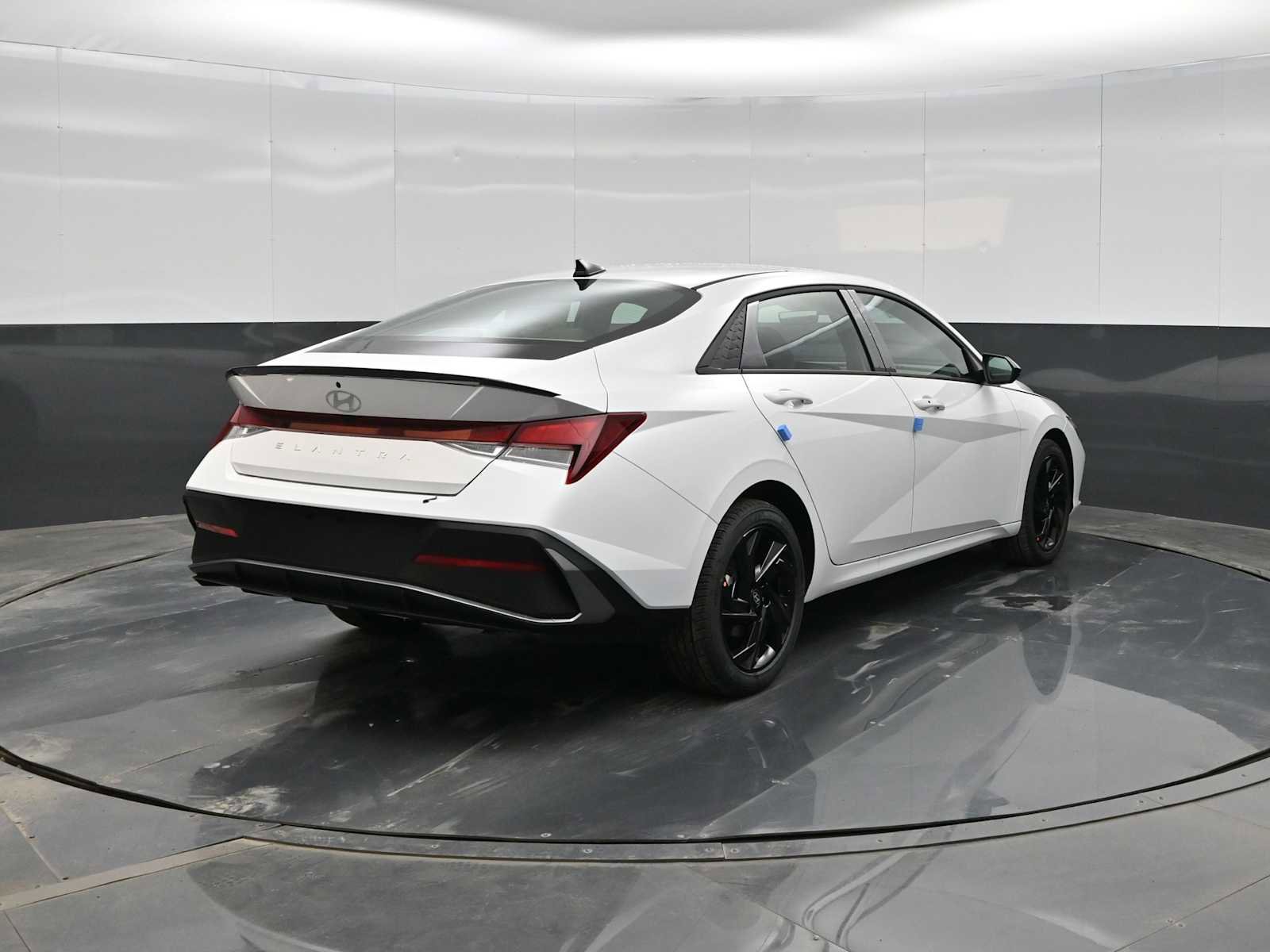 New 2026 Hyundai Elantra Sport image 7