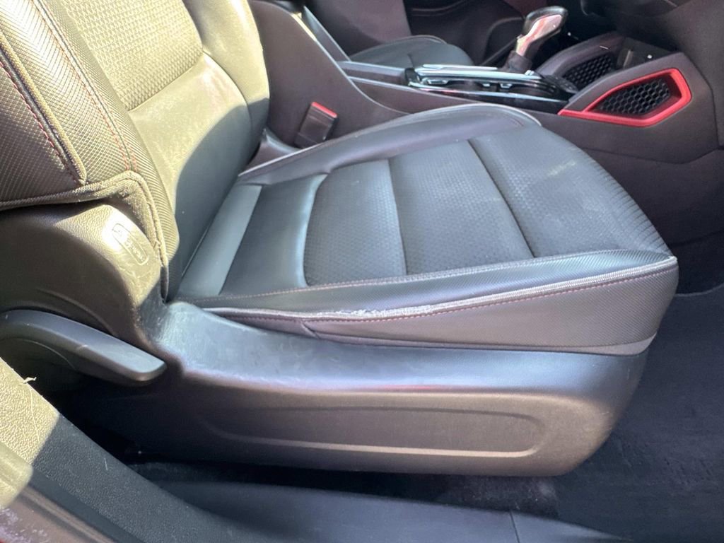 Used 2022 Chevrolet TrailBlazer RS w/ Technology Package image 12