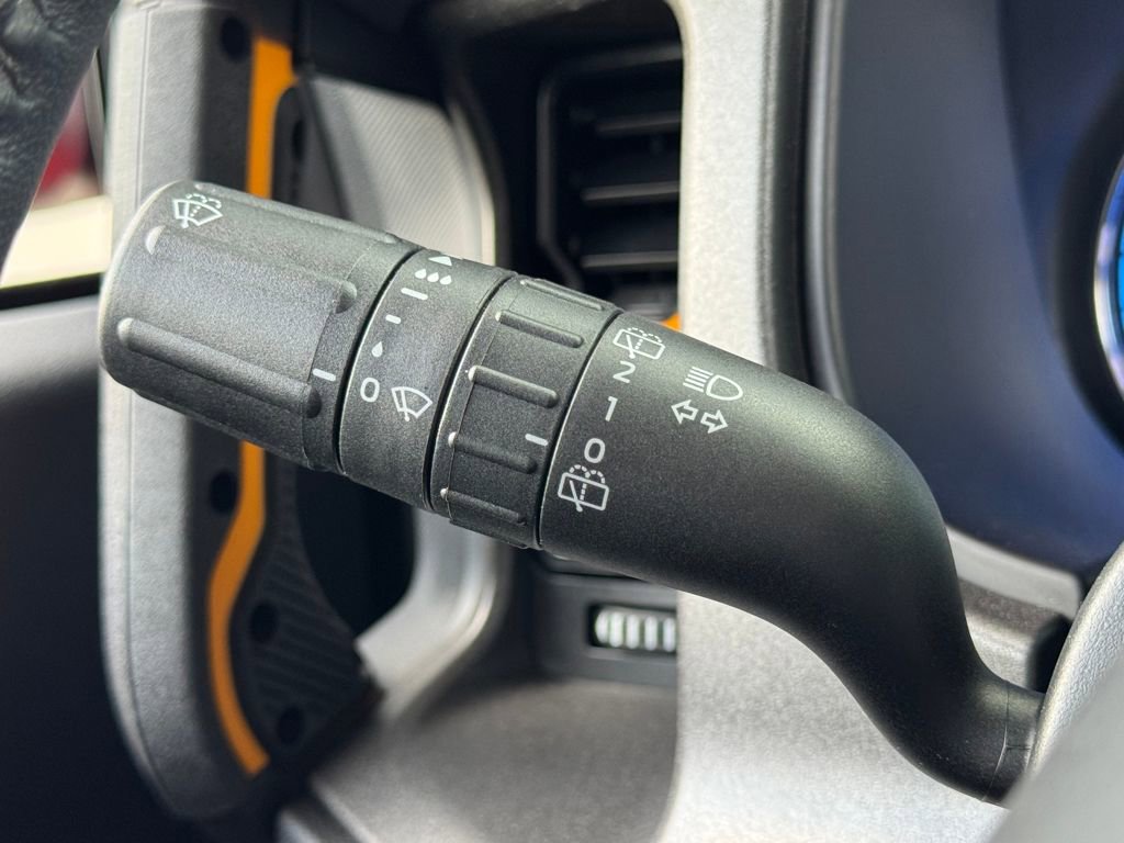 Used 2024 Ford Bronco Badlands image 9