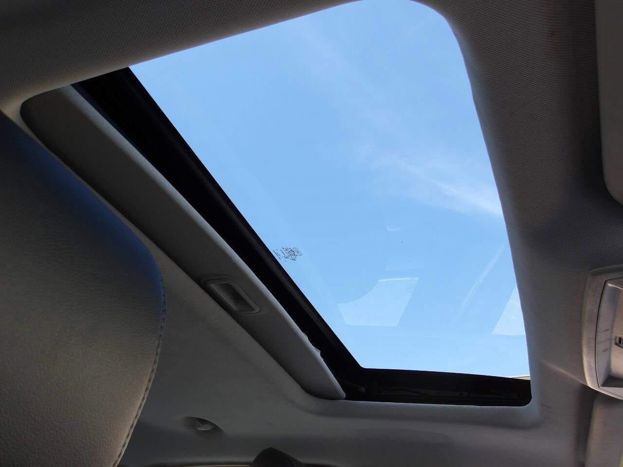 Used 2015 Ford Focus Titanium FWD image 56