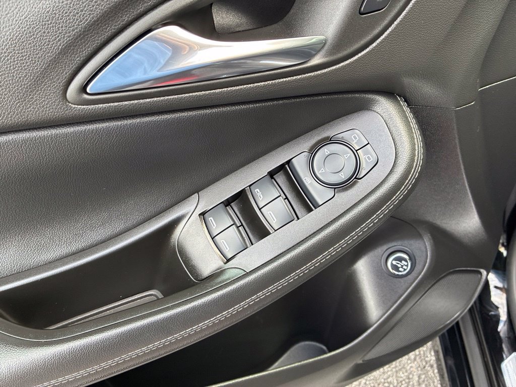 Used 2023 Buick Encore GX Select w/ Sport Touring Package AWD/4WD image 32