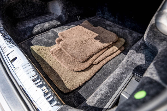 Used 2016 Rolls-Royce Wraith RWD image 91