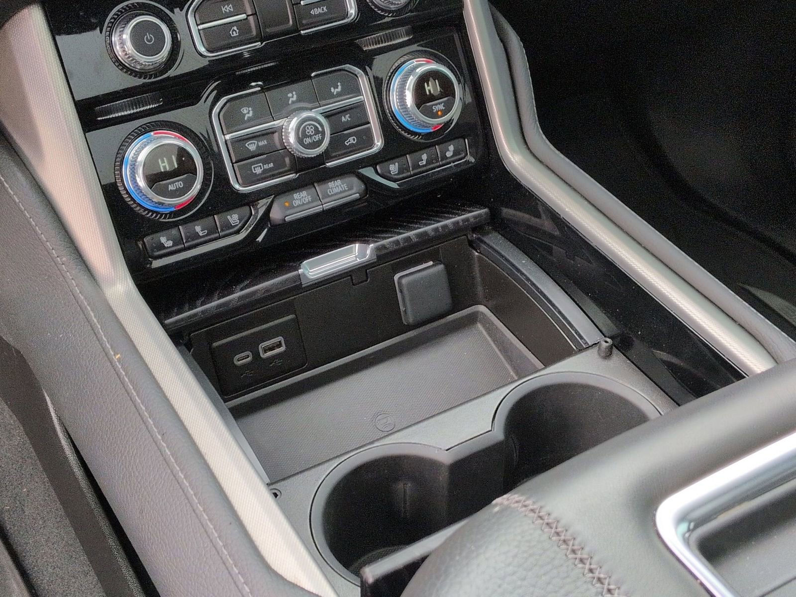 Used 2024 GMC Yukon XL Denali w/ Max Trailering Package image 36