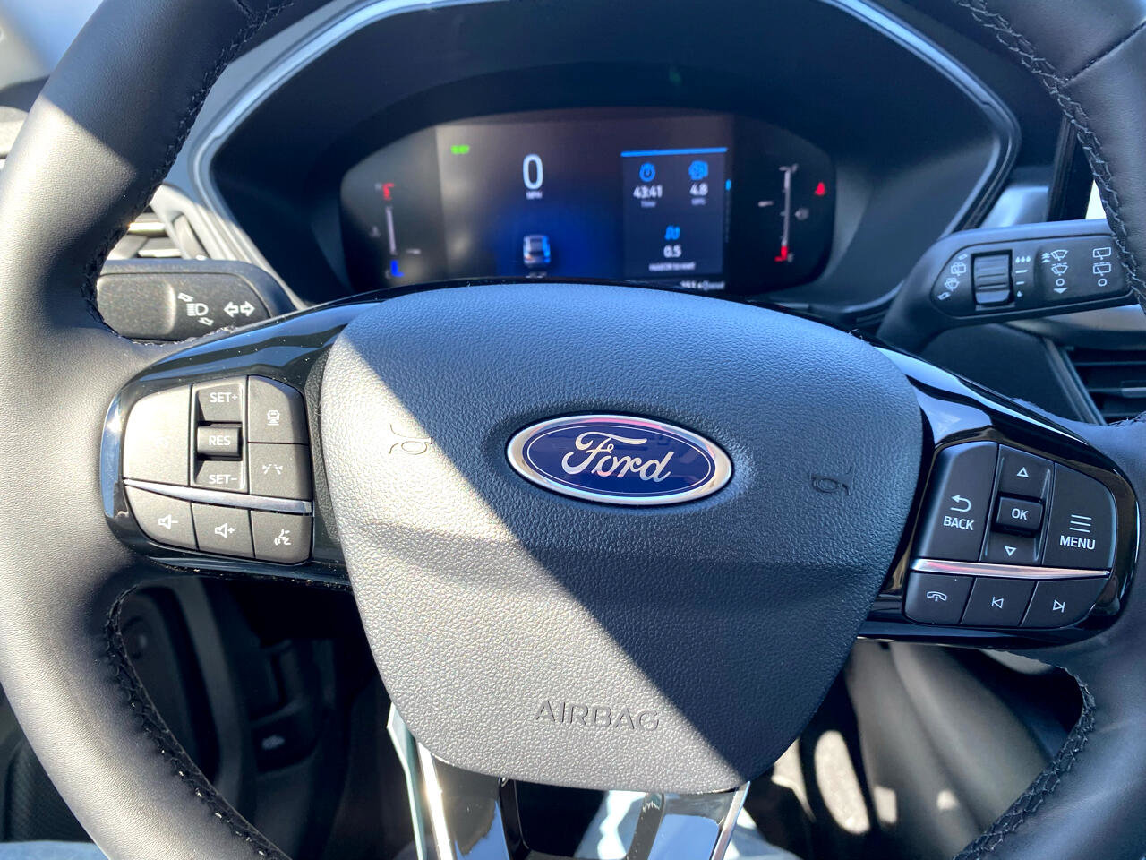New 2025 Ford Escape SE image 21
