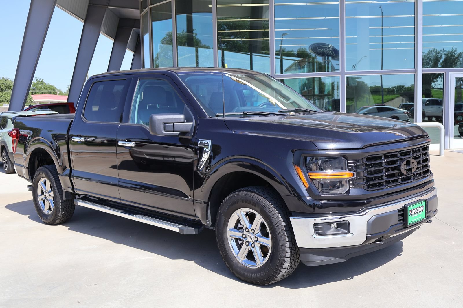 Used 2025 Ford F150 XLT w/ Equipment Group 301A Standard AWD/4WD image 6