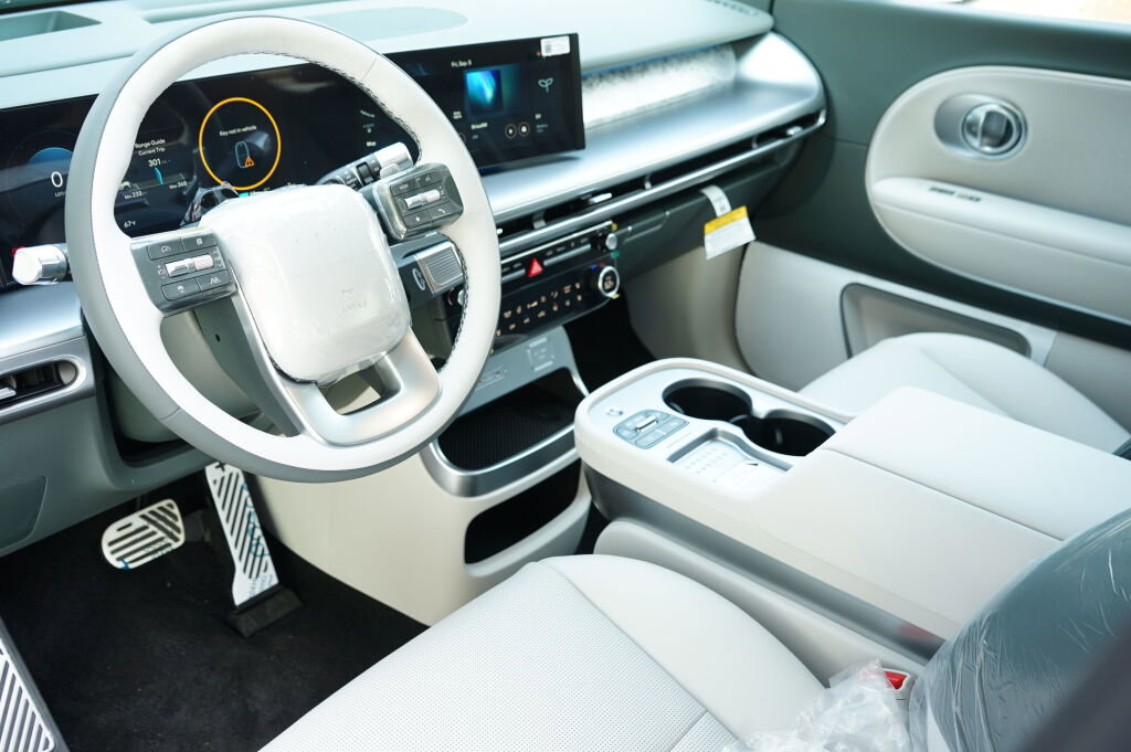 New 2026 Hyundai Ioniq 9 Calligraphy image 7