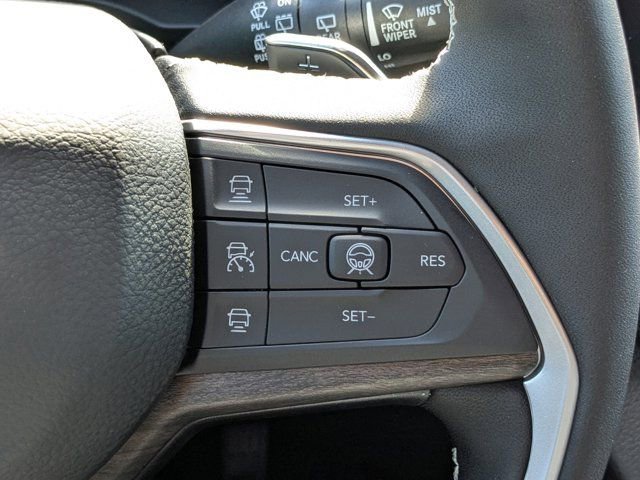 New 2026 Jeep Grand Cherokee Altitude image 28