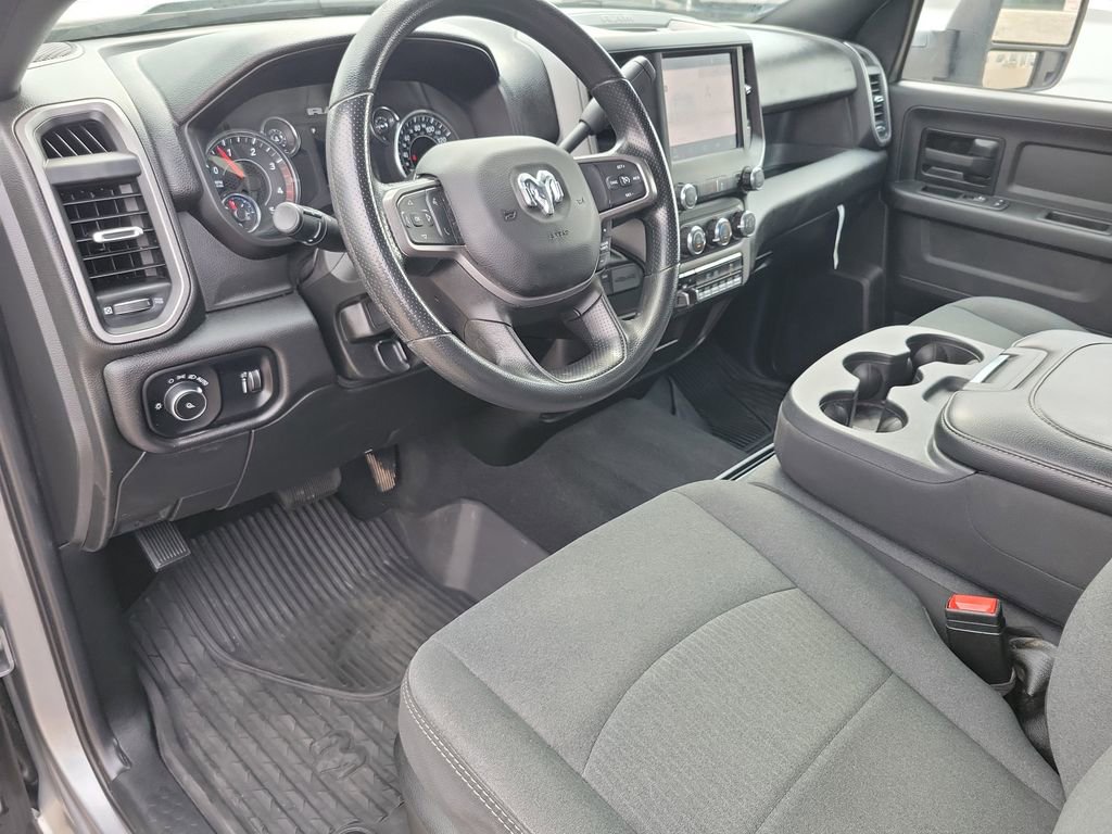 Used 2024 RAM 3500 Tradesman w/ Chrome Appearance Group image 19