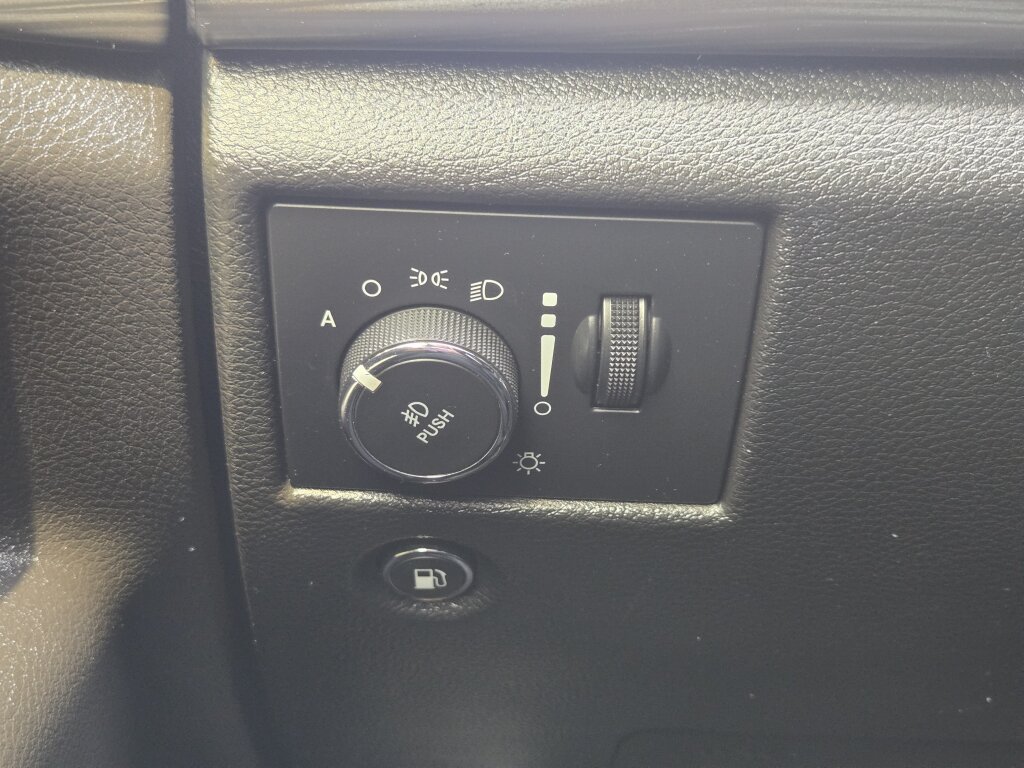 Used 2021 Jeep Grand Cherokee Laredo X RWD image 17
