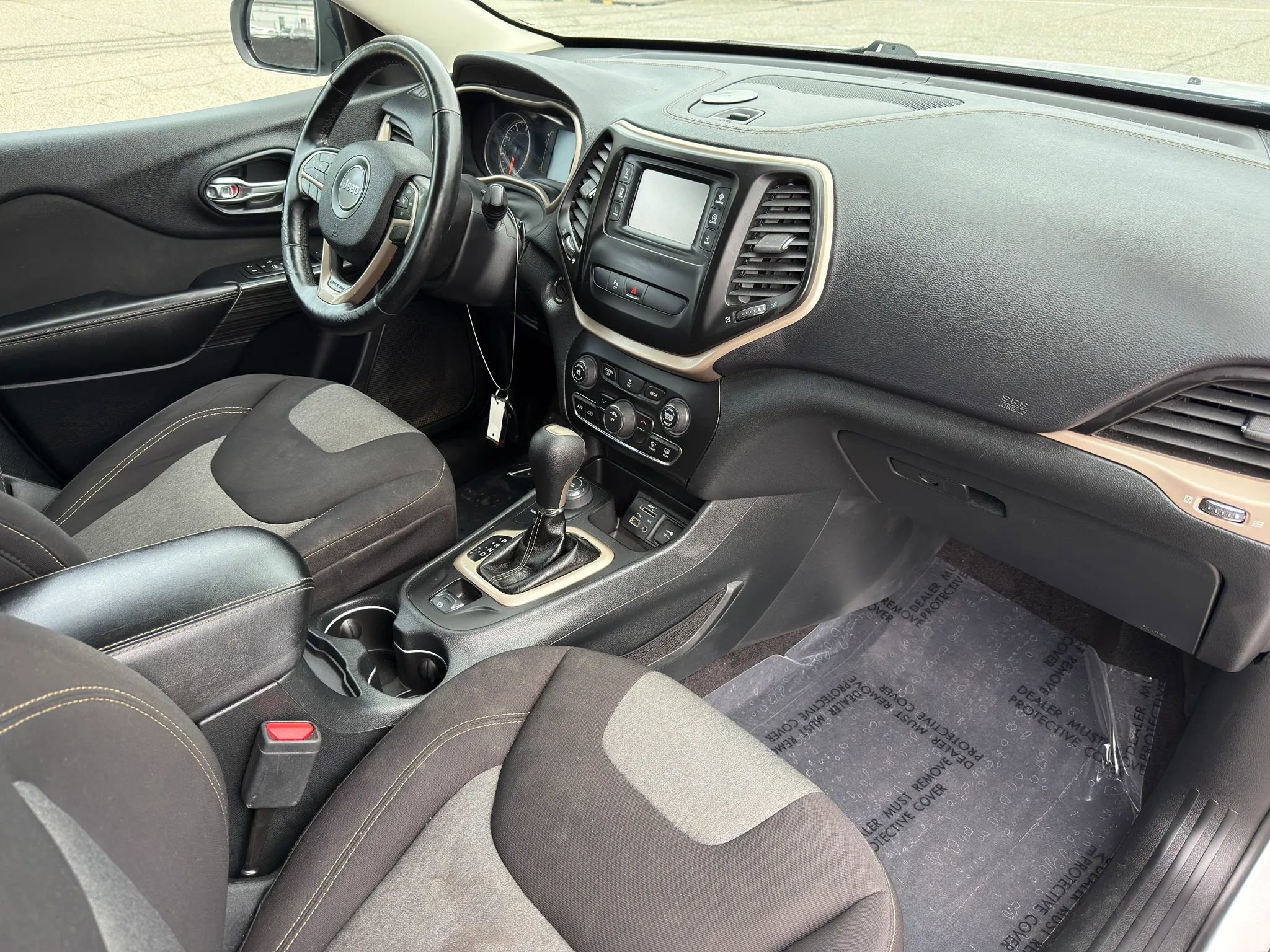 Used 2016 Jeep Cherokee Sport w/ Cold Weather Group AWD/4WD image 19
