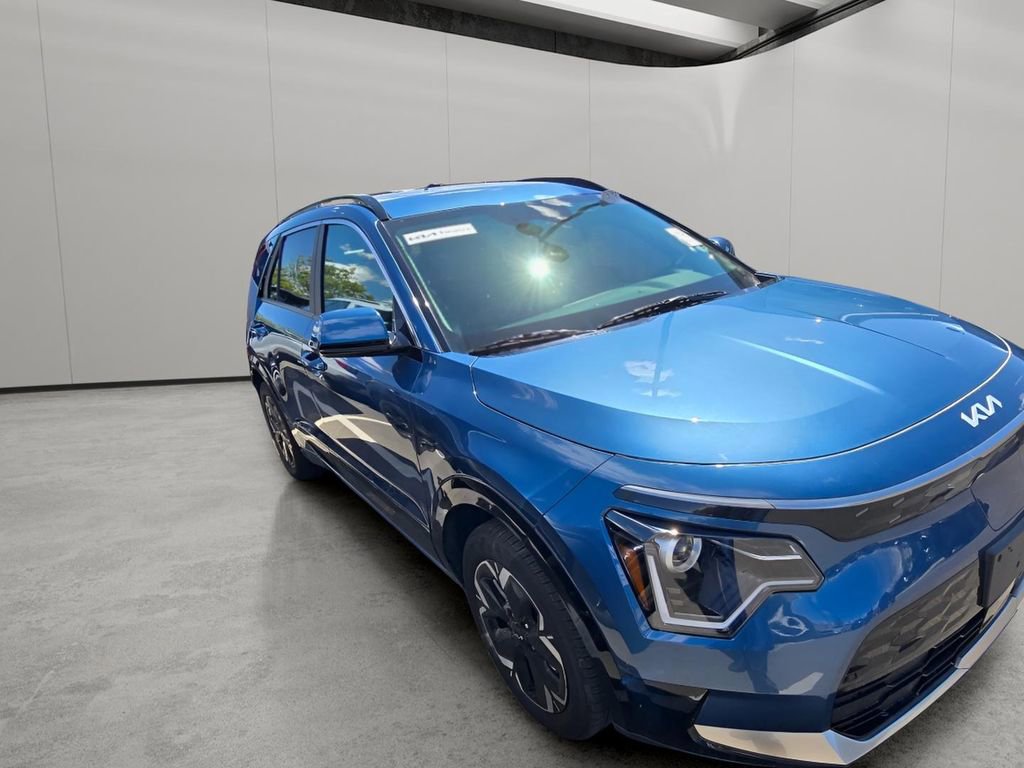Used 2024 Kia Niro Wind w/ Wind Preserve Package FWD image 12