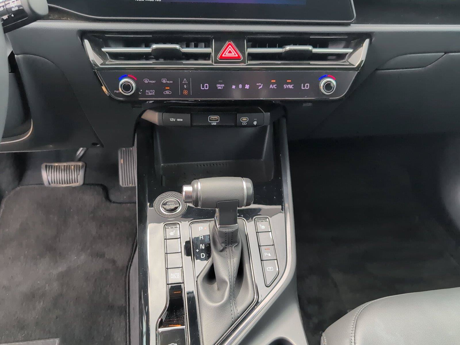 Used 2024 Kia Niro EX FWD image 29
