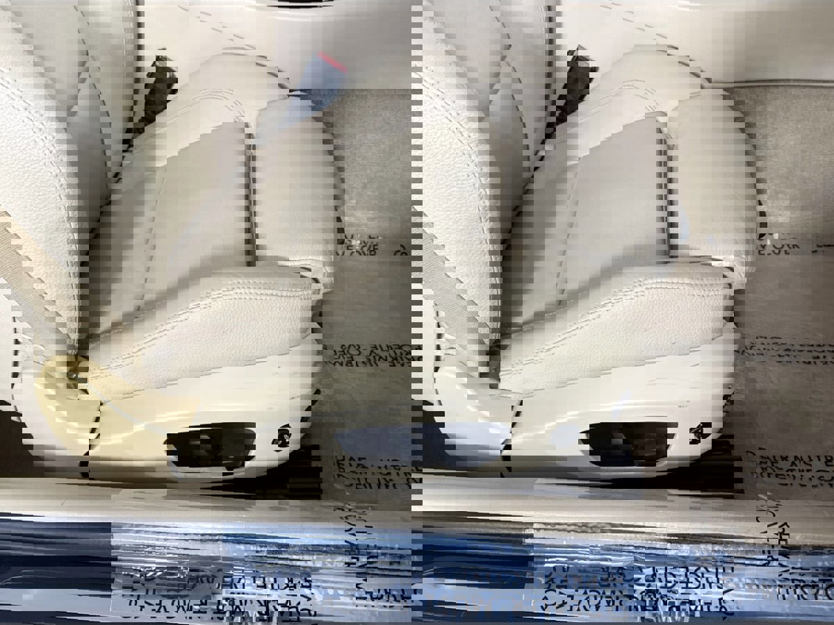 Used 2010 BMW 328i Convertible image 33